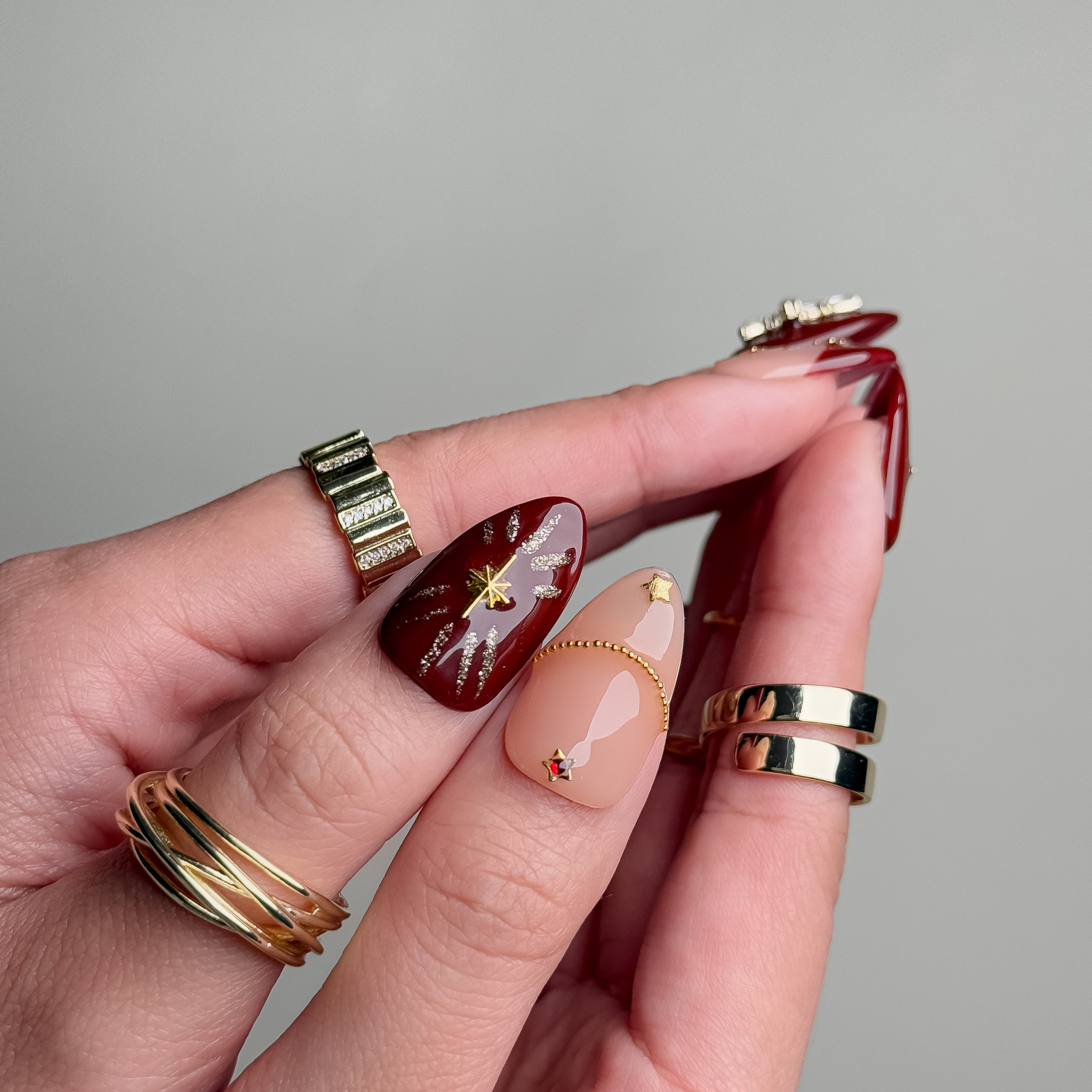 Handmade Press-On Nails – Nailfairy Maroon Nude Style with Star Cross Charms – Elegant Red Queen-Inspired Design – Reusable with Free Application Kit Included