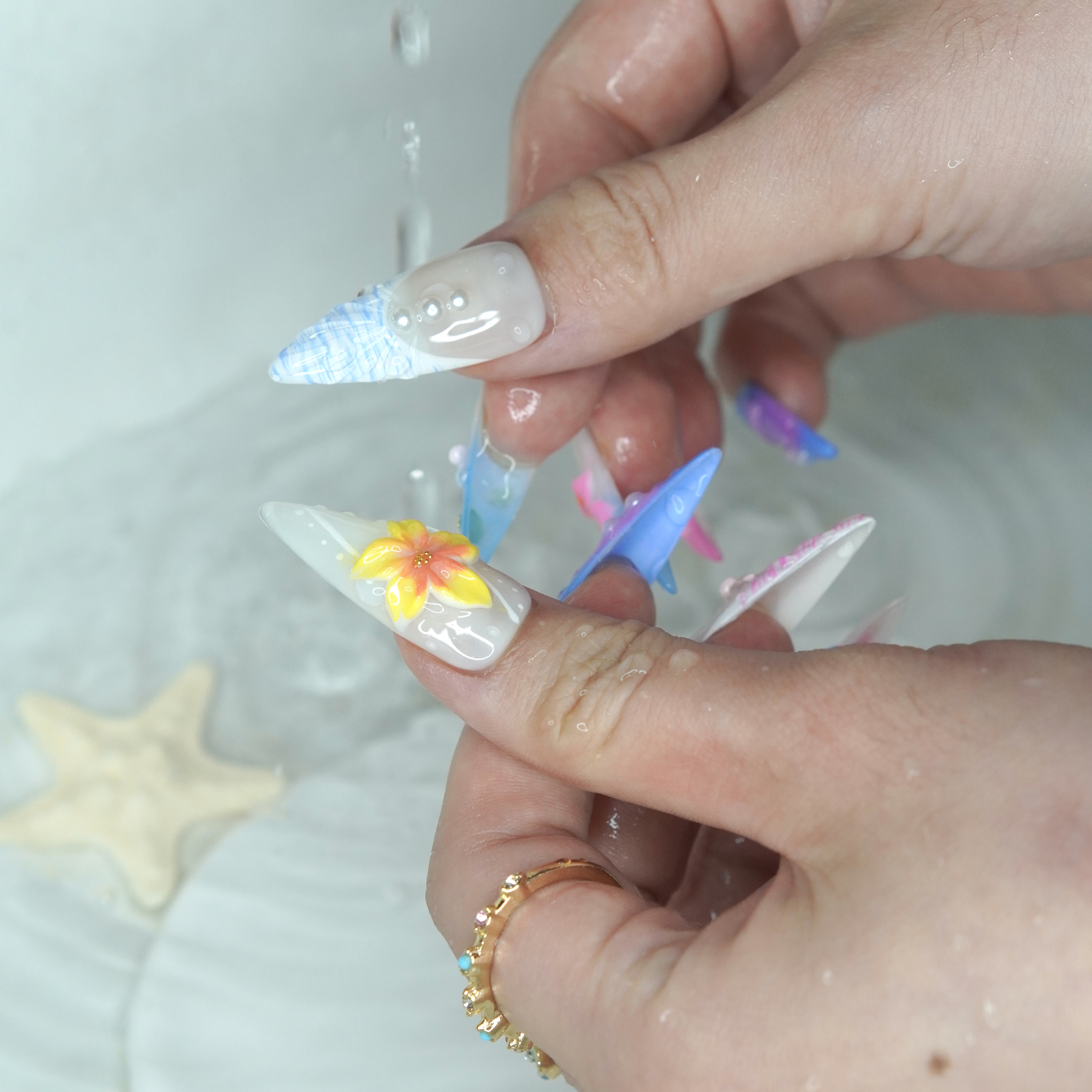 3D Shell & Iridescent Flower Press-On Nails – Long Stiletto