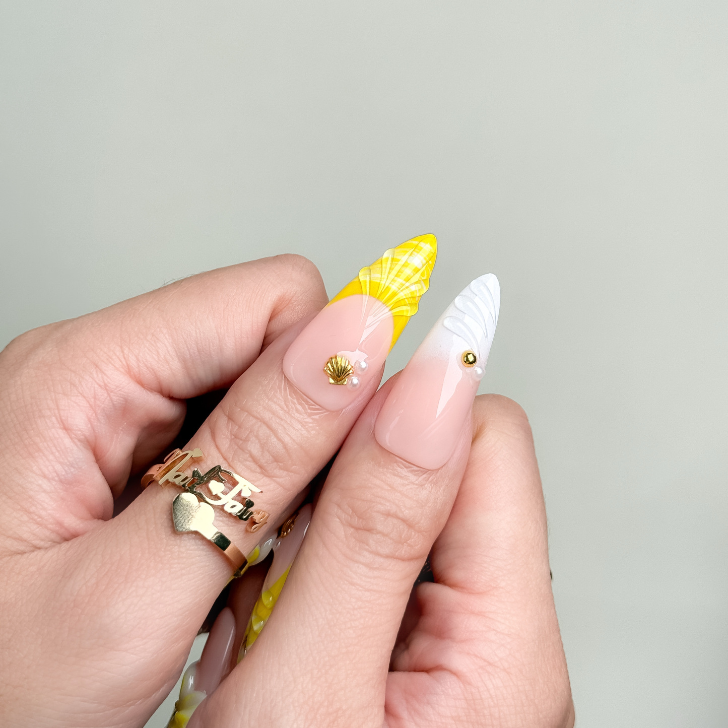 Sunny Yellow Floral Summer Press-On Nails | Long Stiletto Shape