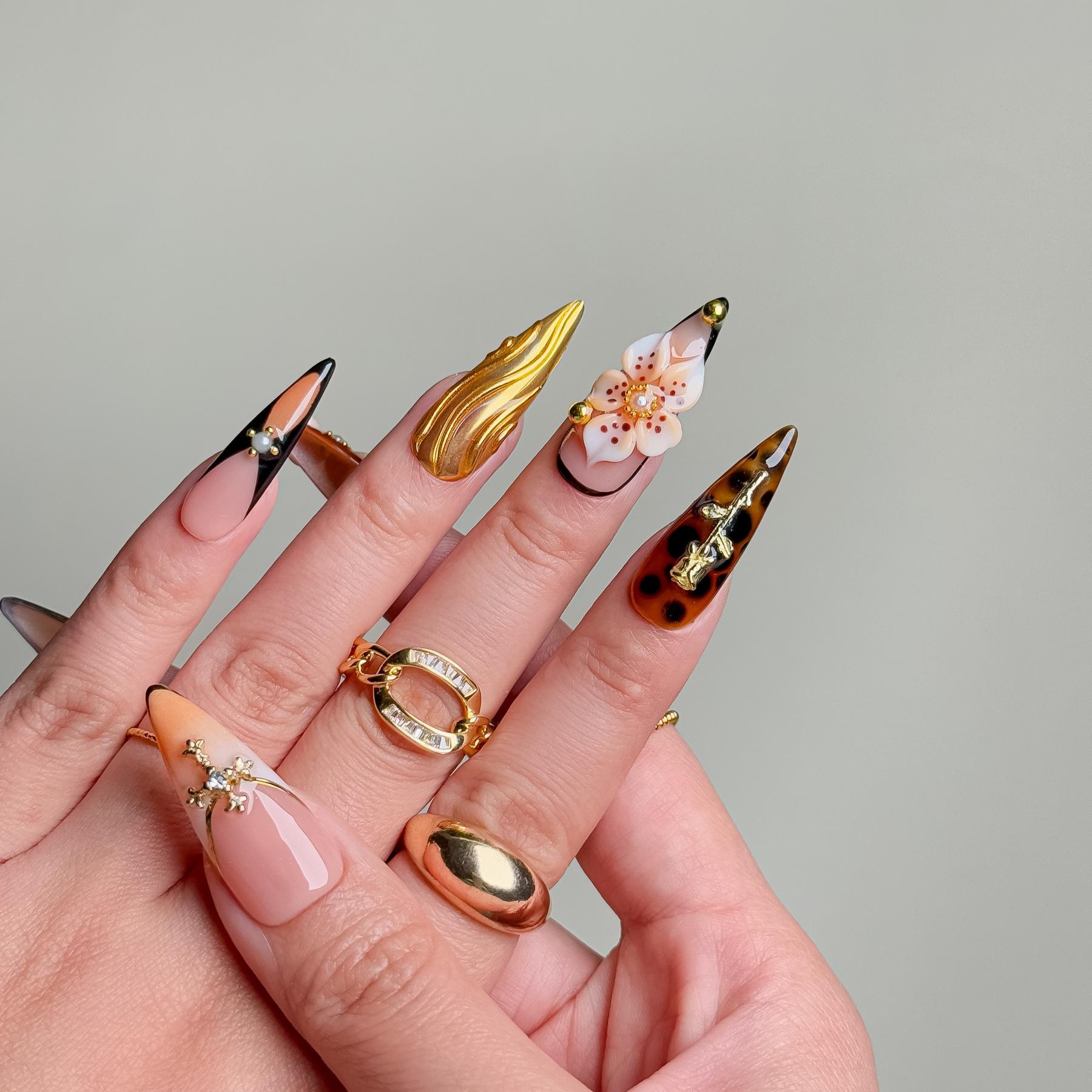 Handmade Press-On Nails – Nailfairy Luxury Elegant Gold & Floral Motifs with Leopard Accents – Custom-Made, Reusable with Free Application Kit Included
