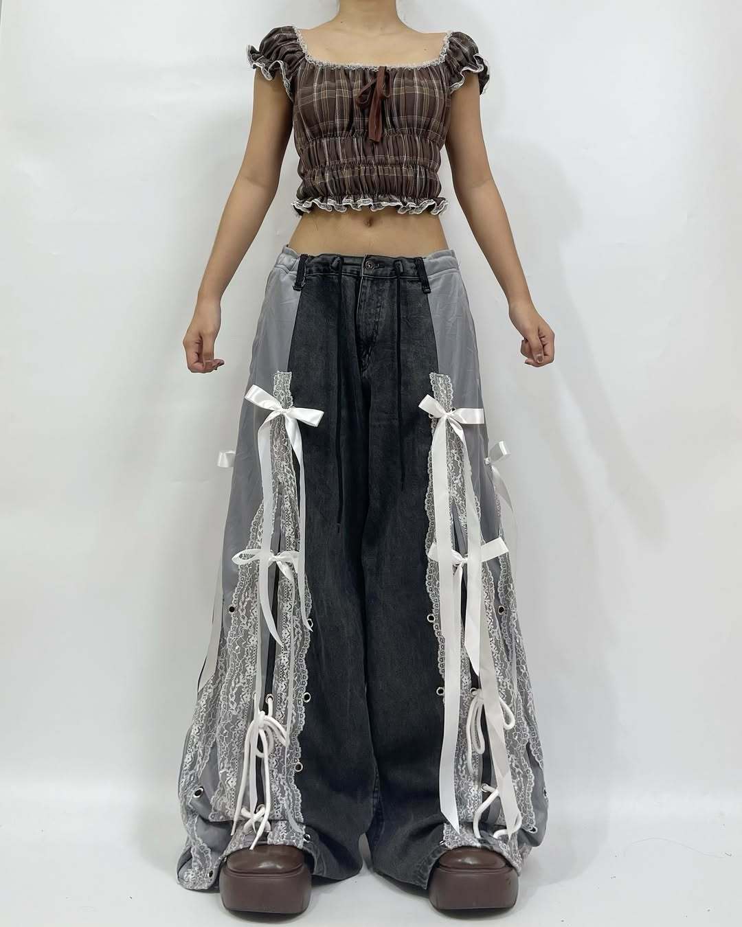 (The last one today) Ribbon pants are so cool
