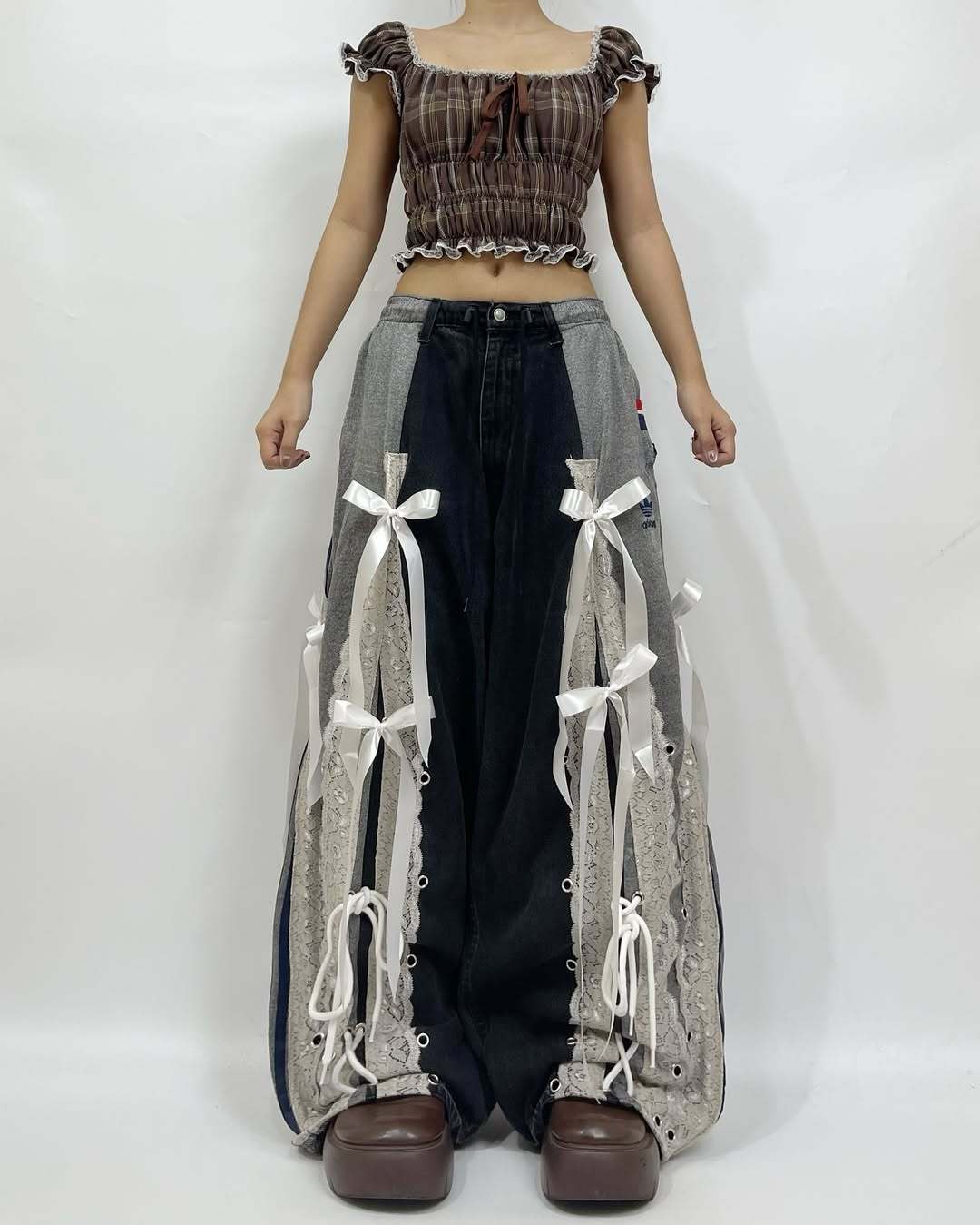 (The last one today) Ribbon pants are so cool