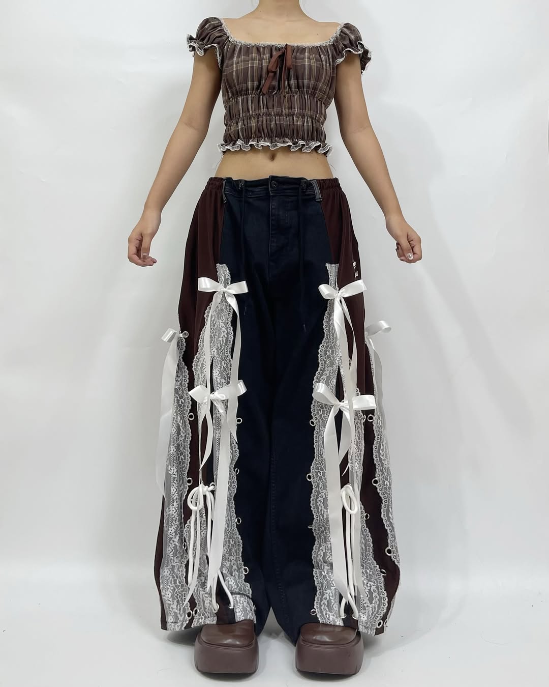 Very beautiful dark brown tailored ribbon pants