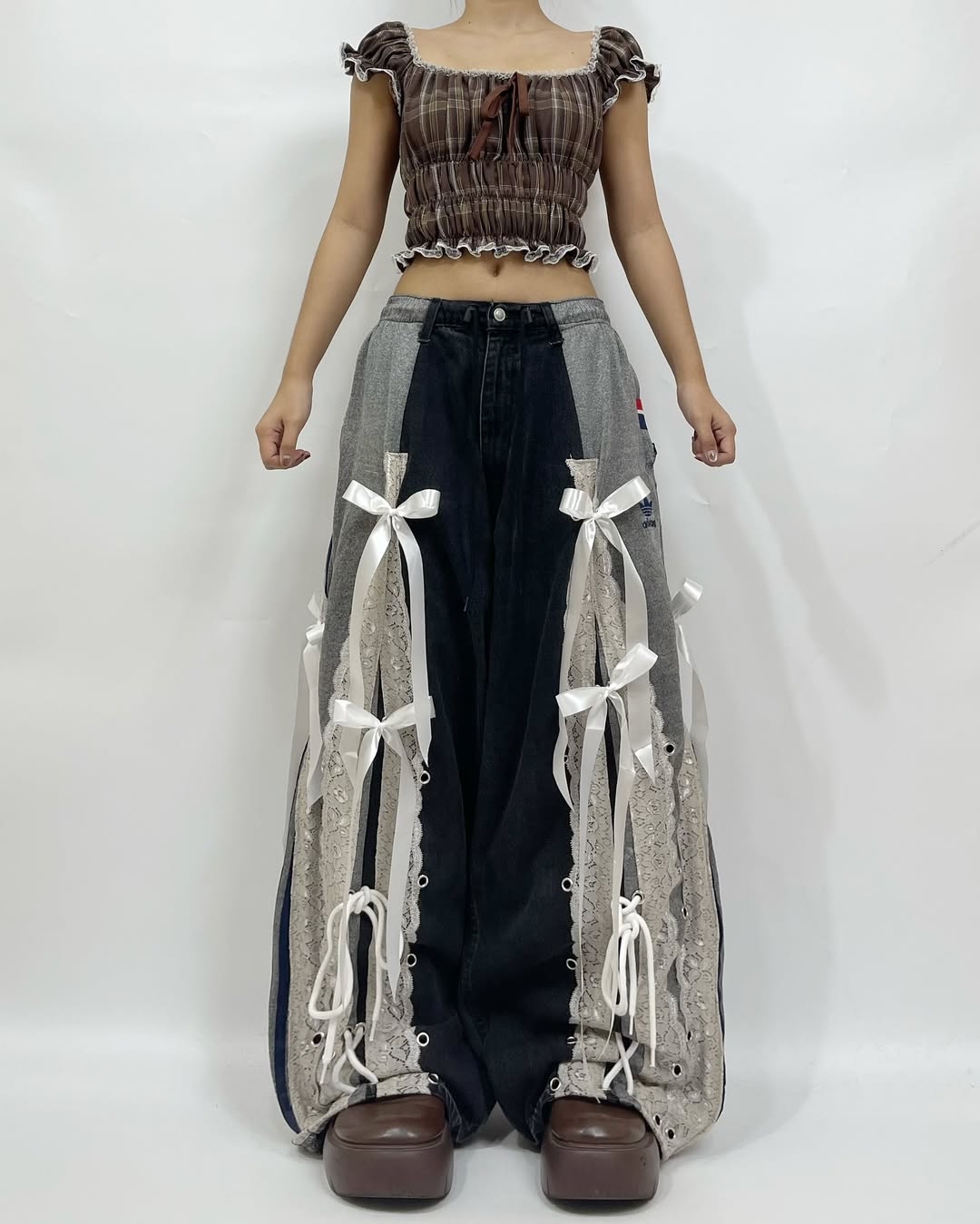 (The last one today) Ribbon pants are so cool
