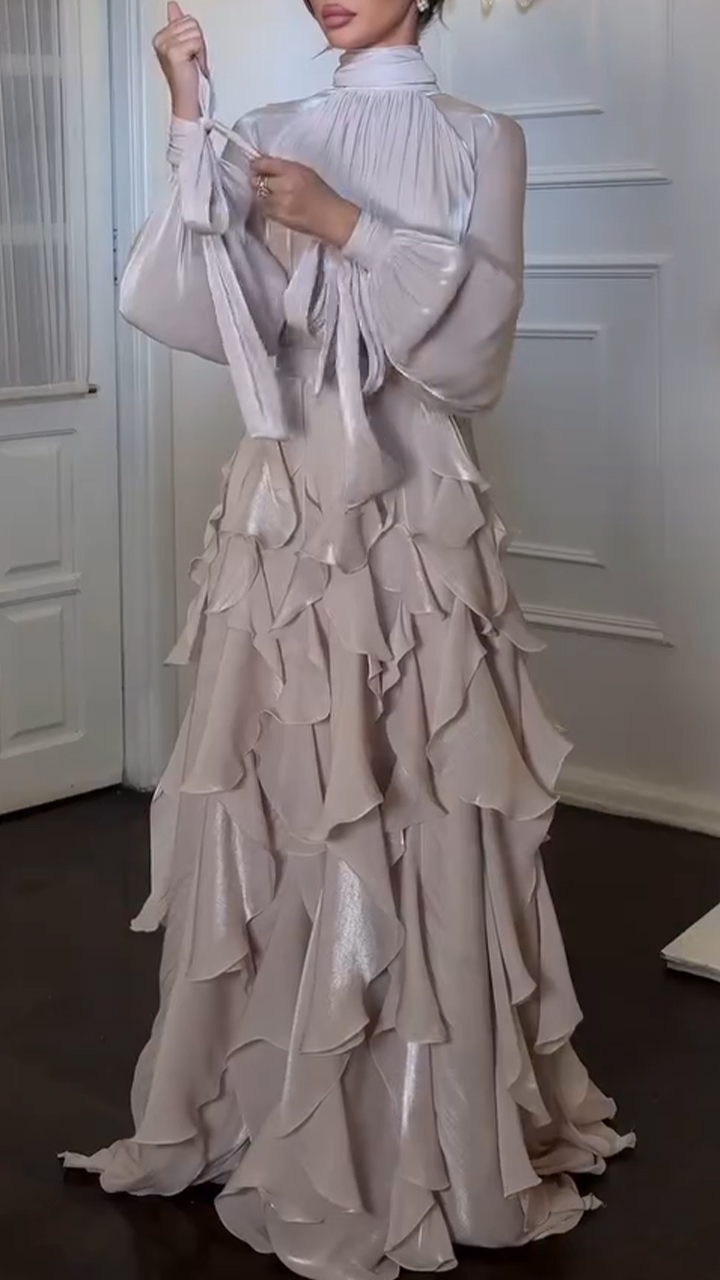 Women's Stand-up Collar Multi-layered Ruffled Flowing Dress