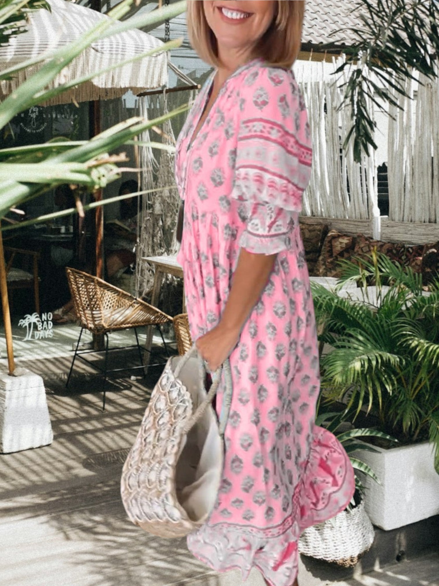 Elegant women's dress with V-neck and A-line for festive occasions