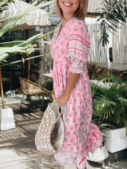 Elegant women's dress with V-neck and A-line for festive occasions