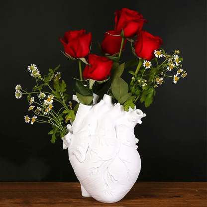 White Heart Irregular Creative Art Vase