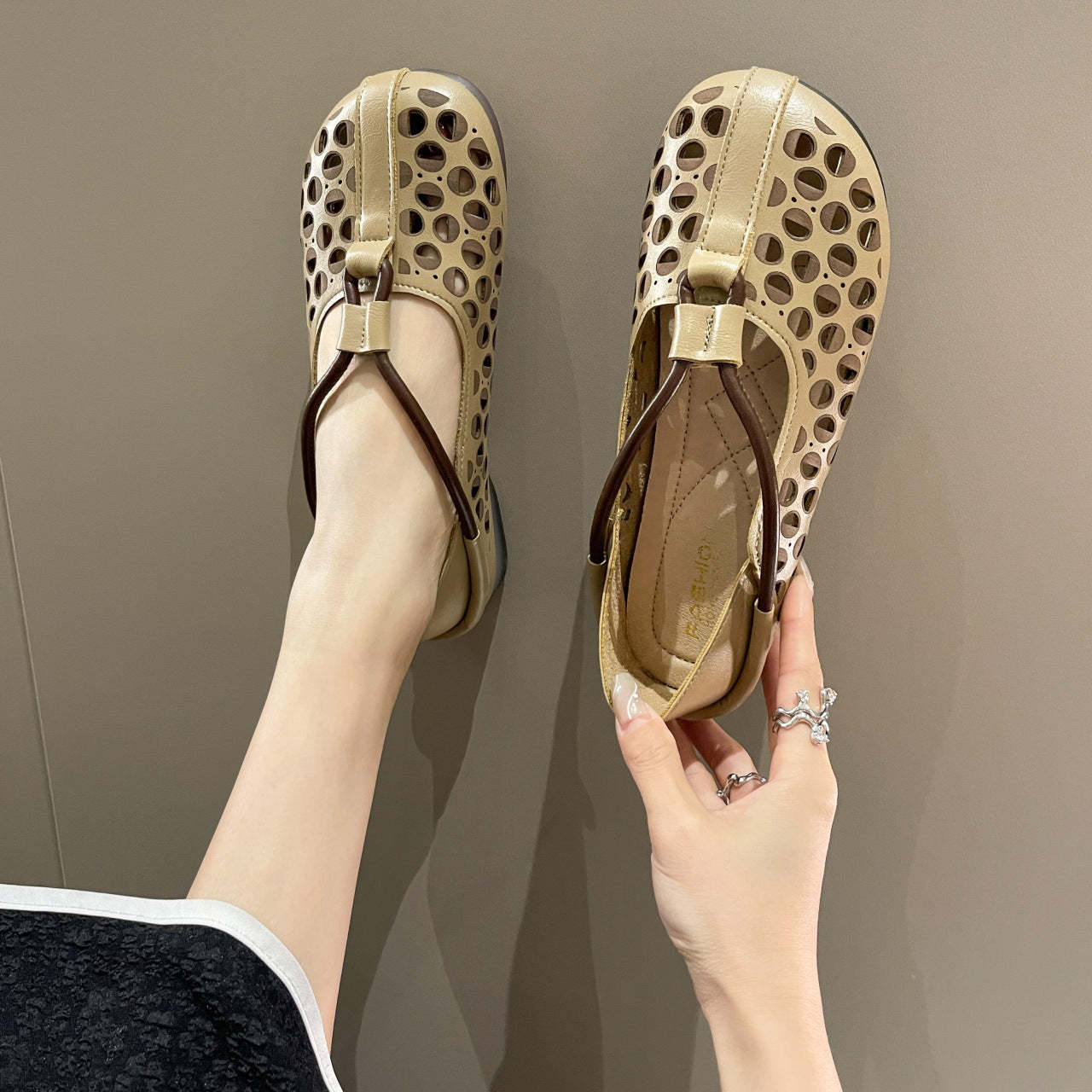 🎁This Week's Special Price $32.99💥Retro Hollow Out Soft Leather Women Shoes