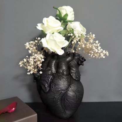 White Heart Irregular Creative Art Vase