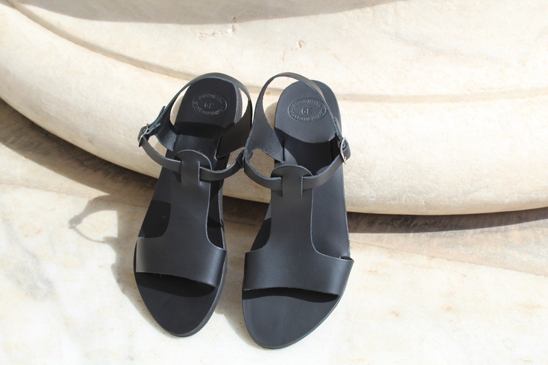 Low-heeled buckled sandals