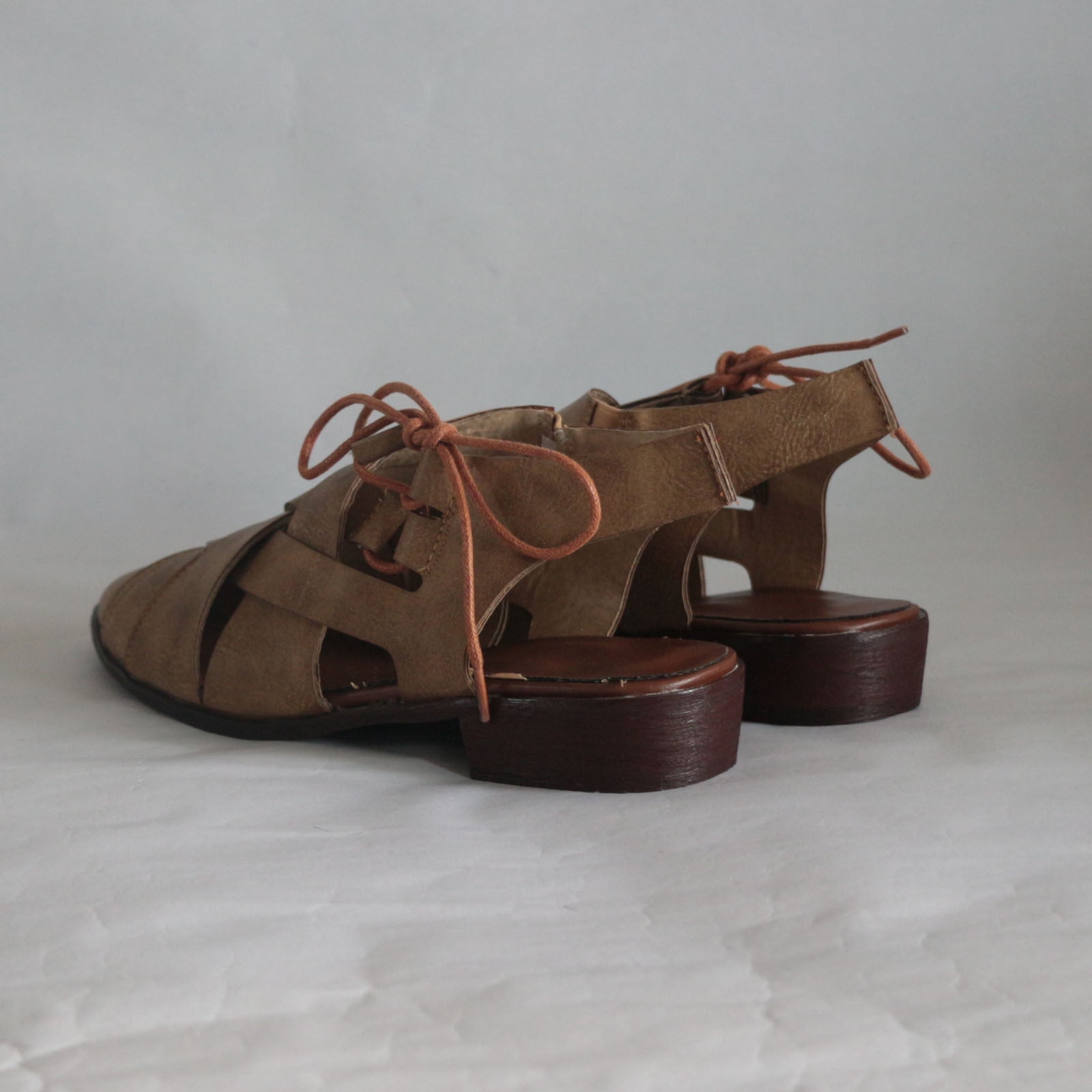 Women's Casual Hollow Side Lace Up Leather Woven Back Low Heel Roman Sandals
