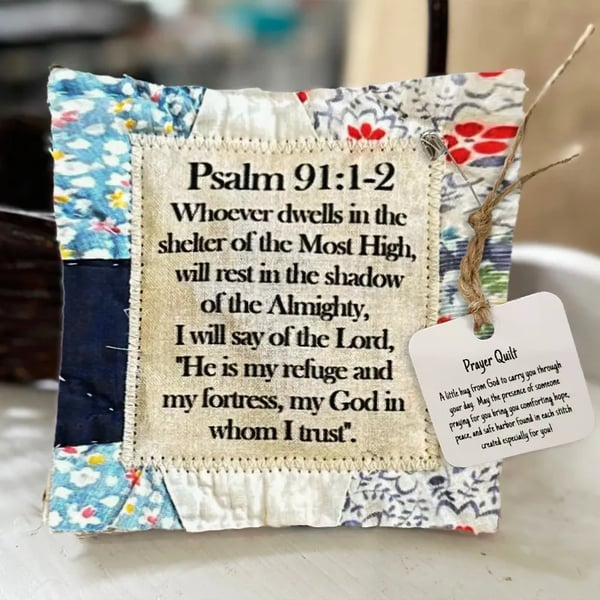 ✝️Prayer Quilt with cross inside