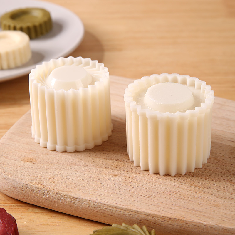Creative Double-Ended Pastry Mold