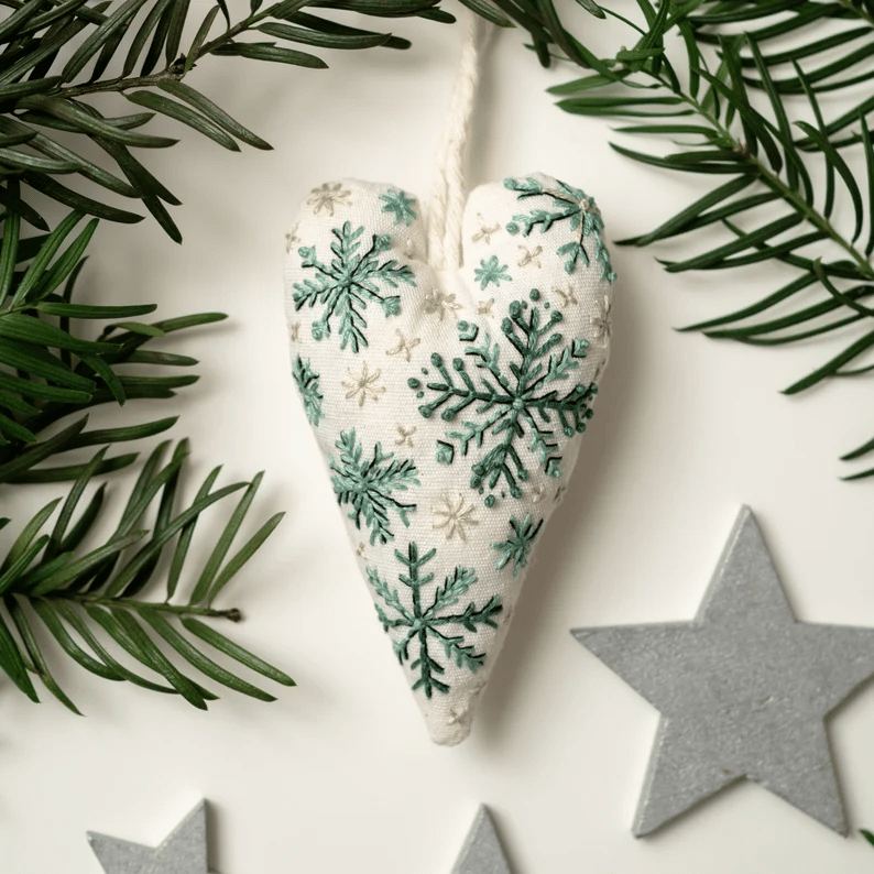 💖DIY Heart Shaped Hand Embroidered Christmas Finished product/DIY material kit -BUY 2 FREE SHIPPING