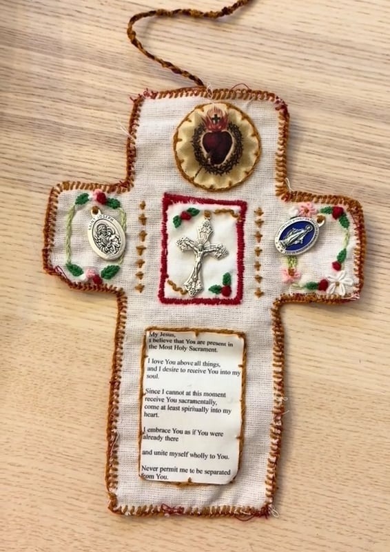 ✝️Handmade Stuitched Pocket Shrine With Silver Cross Included Inside