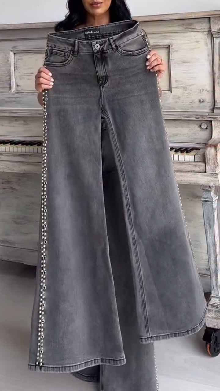 Women’s Heavy Wash Distressed Jeans – Autumn Edition