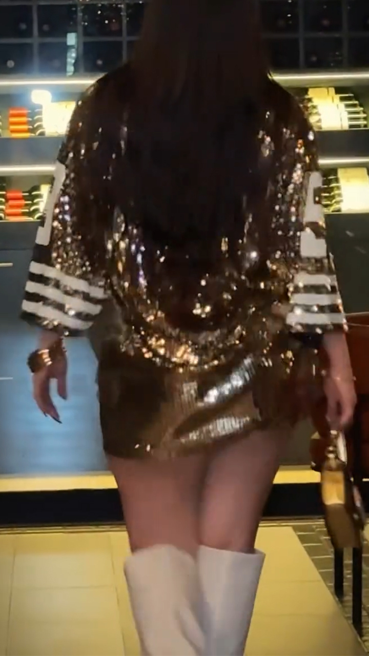 Ladies Round Neck Sequin Printed Letter Party Casual Dress