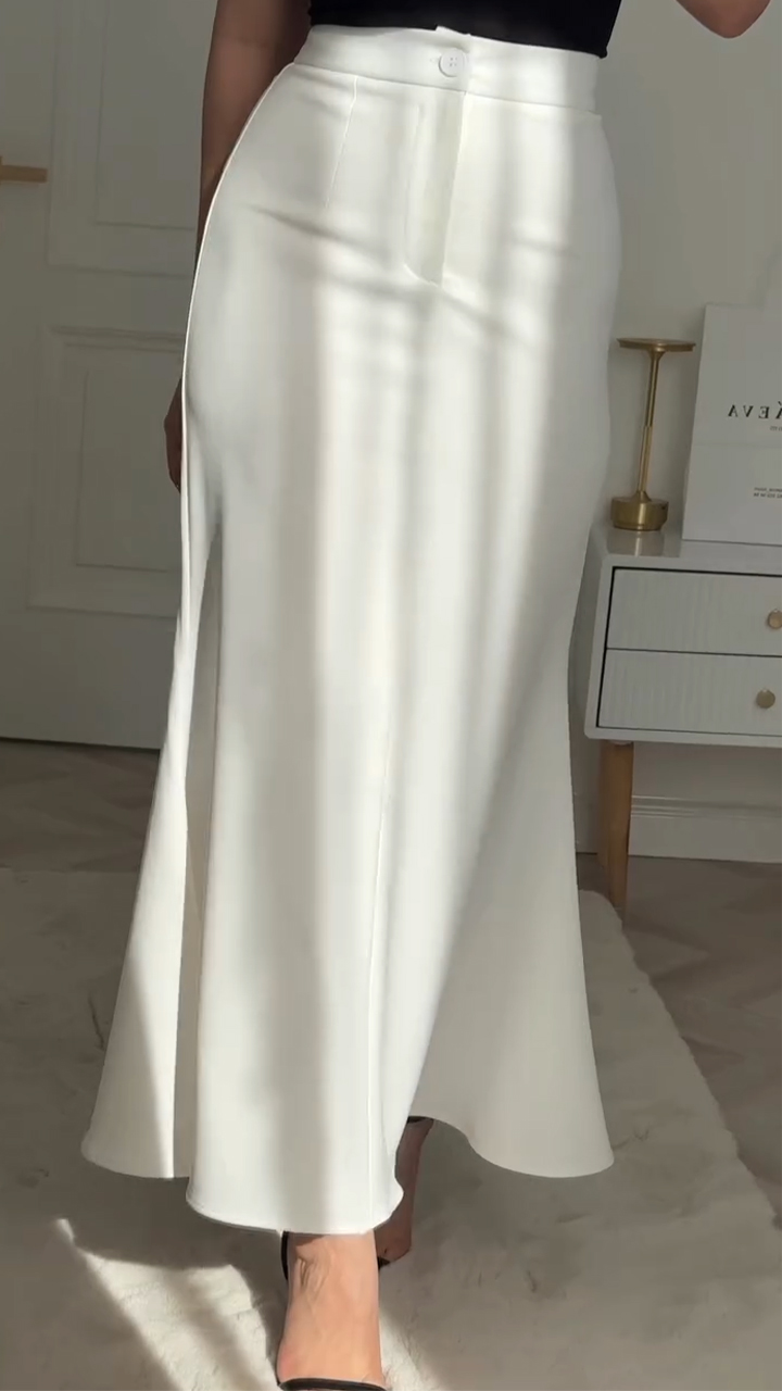 Ladies Solid Color Temperament Casual Skirt