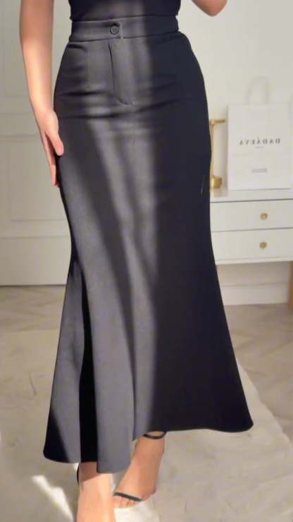 Ladies Solid Color Temperament Casual Skirt