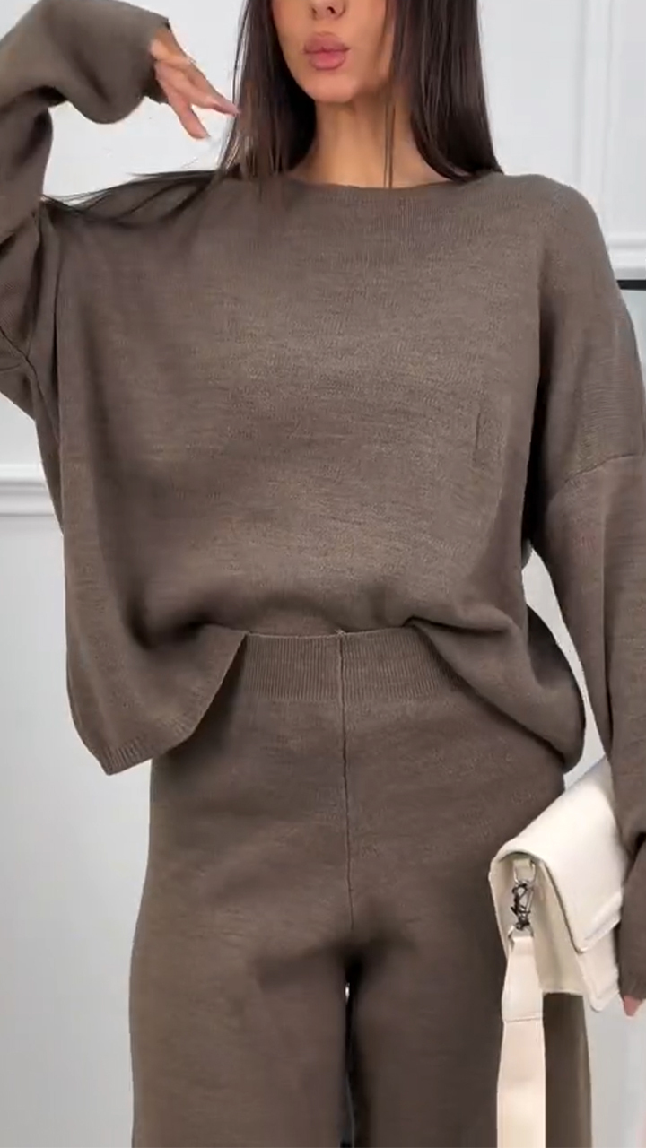 Women Round Neck Solid Color Casual Suit