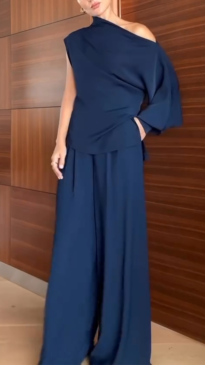 Ladies Oblique Neck Solid Color Casual Suit with Temperament