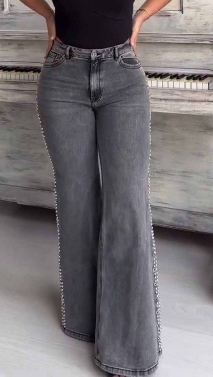 Women’s Heavy Wash Distressed Jeans – Autumn Edition