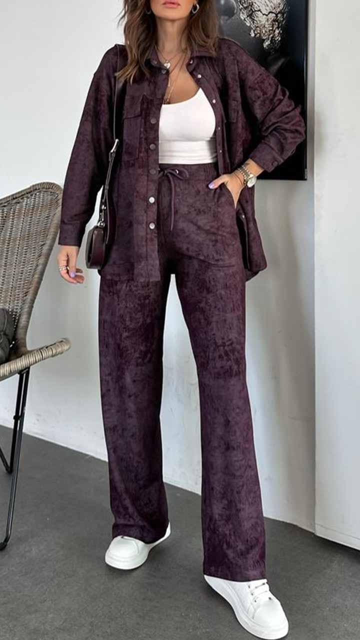 New autumn travel suits