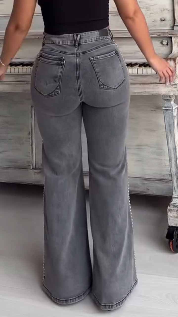 Women’s Heavy Wash Distressed Jeans – Autumn Edition