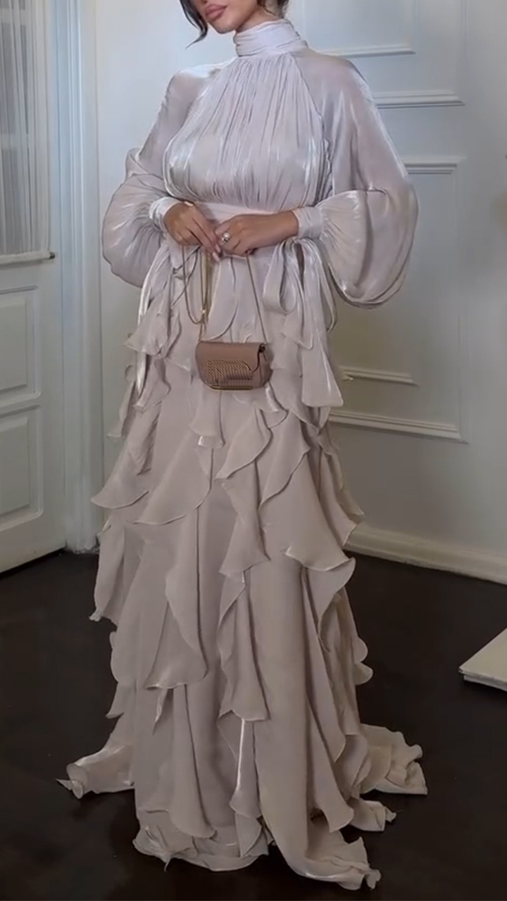 Women's Stand-up Collar Multi-layered Ruffled Flowing Dress