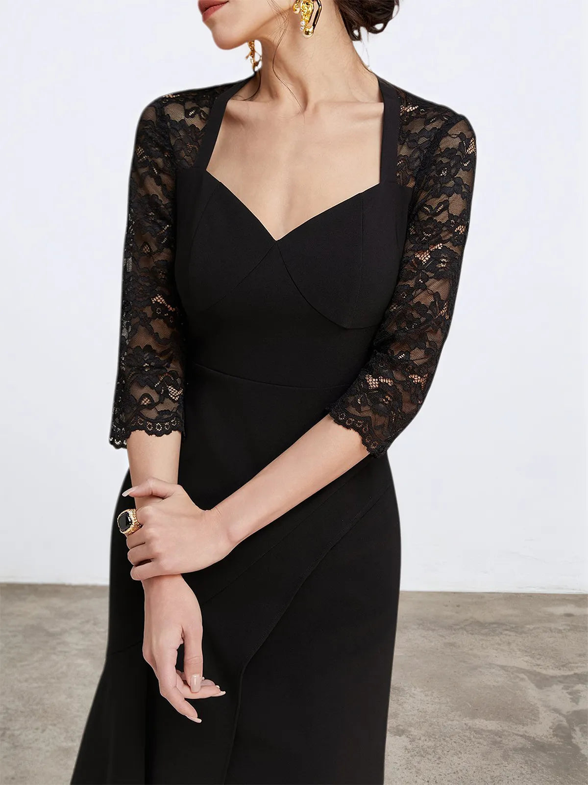 Black Lace Sweetheart Neckline Half Sleeve A-Line Midi Dress