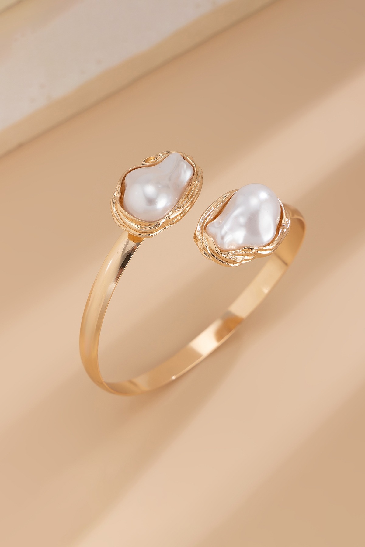 French Baroque Special-Shaped Pearl Vintage Gold Bracelet