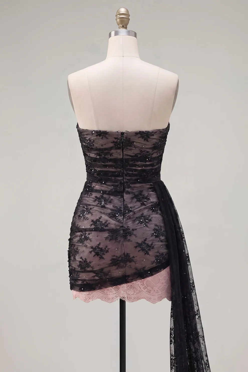 Sparkly Beaded Black Ruched Lace Short Homecoming Dress