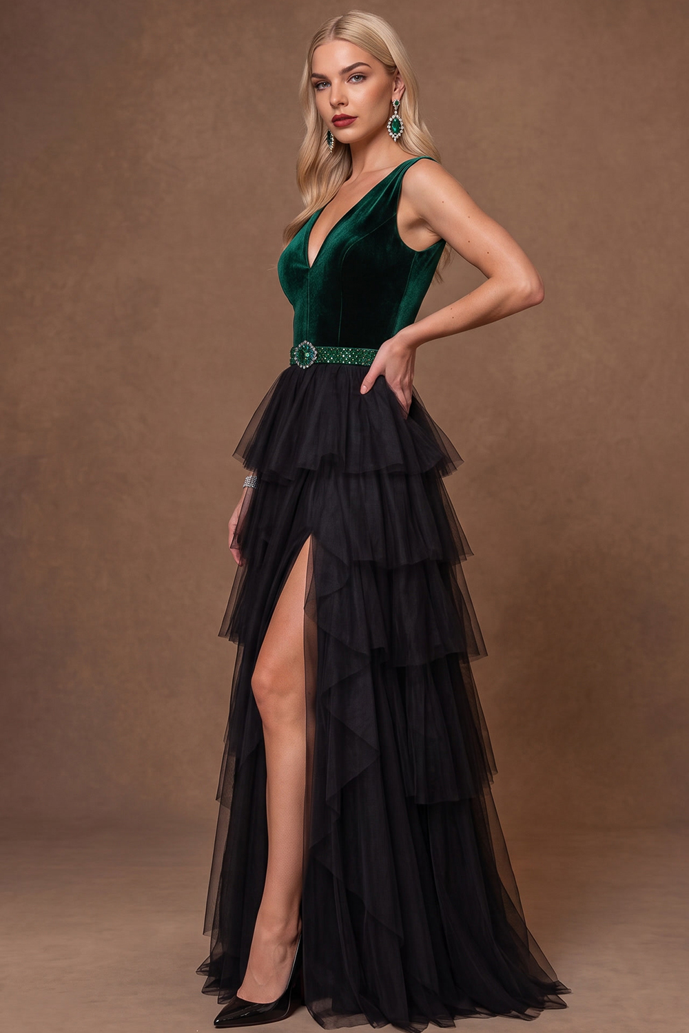 Green Sleeveless V-Neck Velvet Tulle Tiered Slit Maxi Christmas Formal Wear Dress
