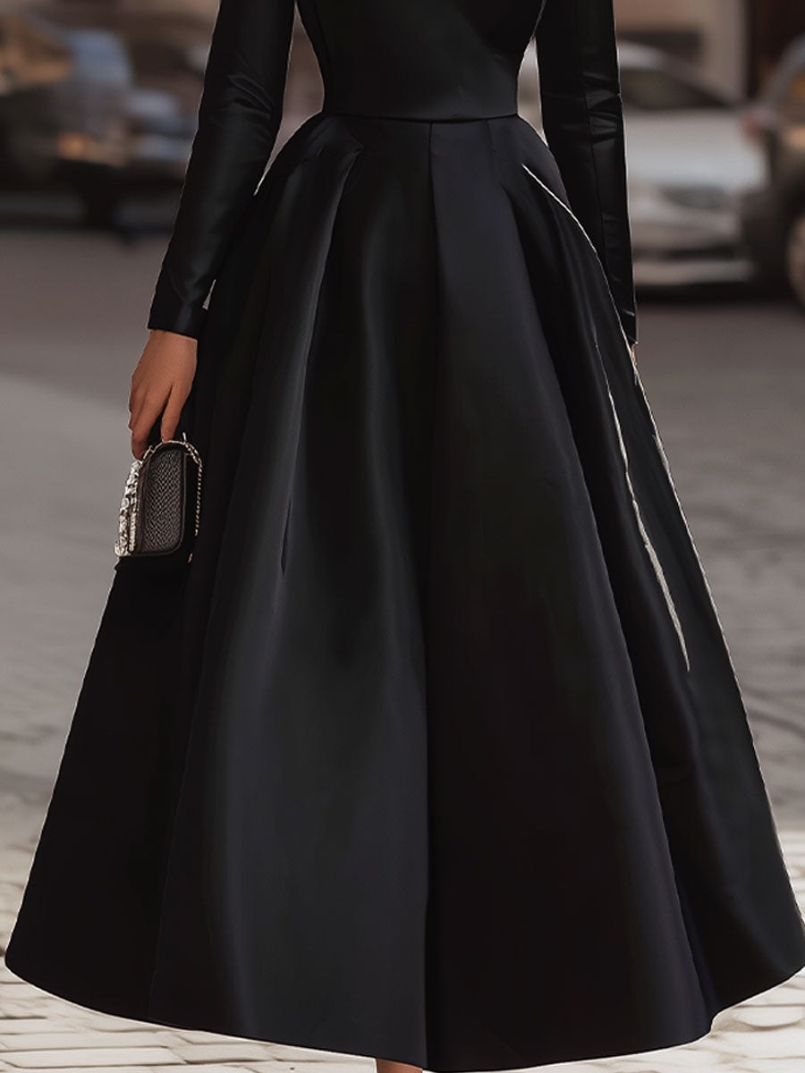 Fitted Bodice Black Gown With Volume 