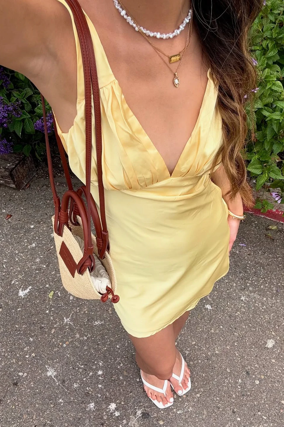 Fitted Sheath V Neck Yellow Satin Short Homecoming Dress with Ruched