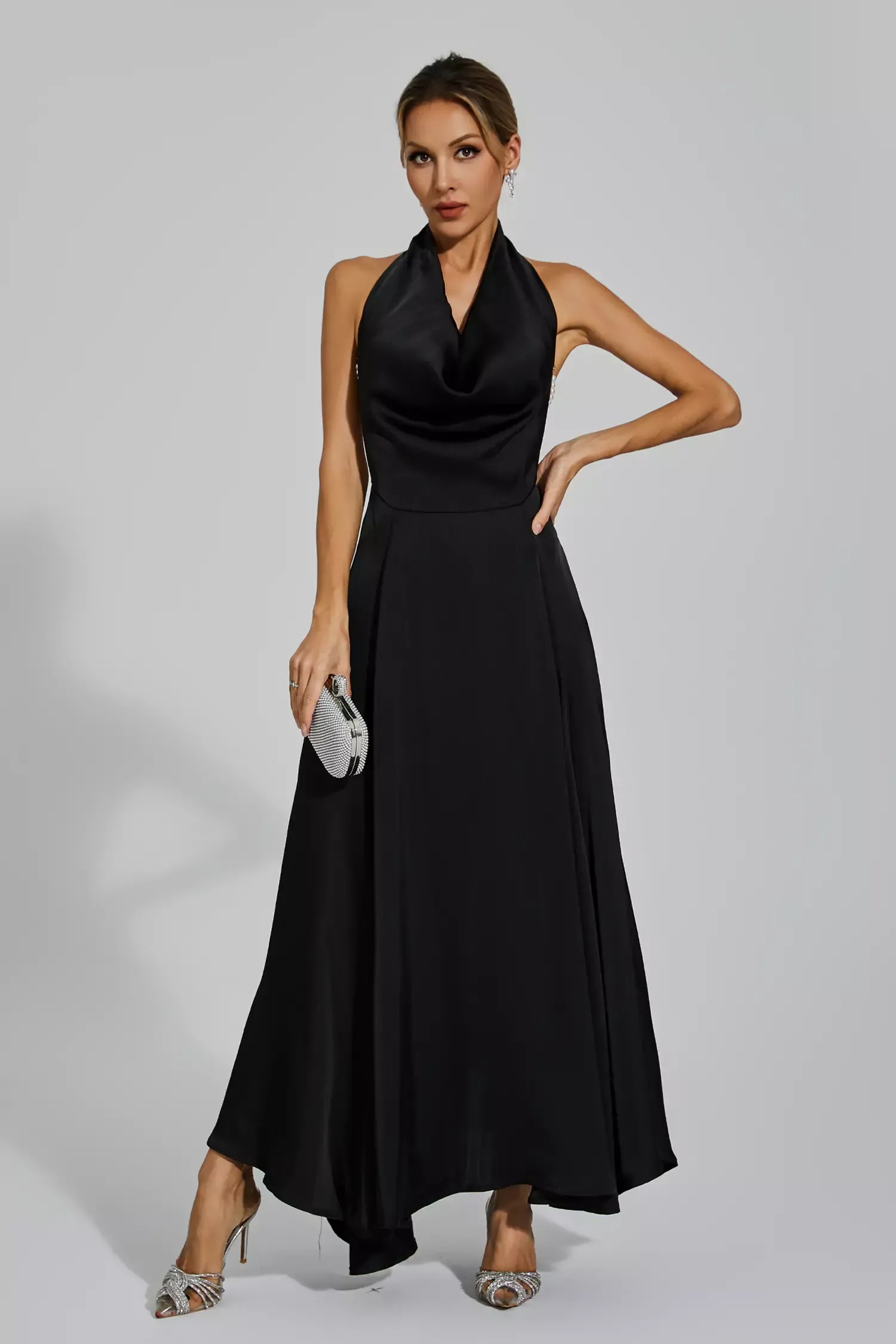 Elegant Black Halter Backless Evening Dress