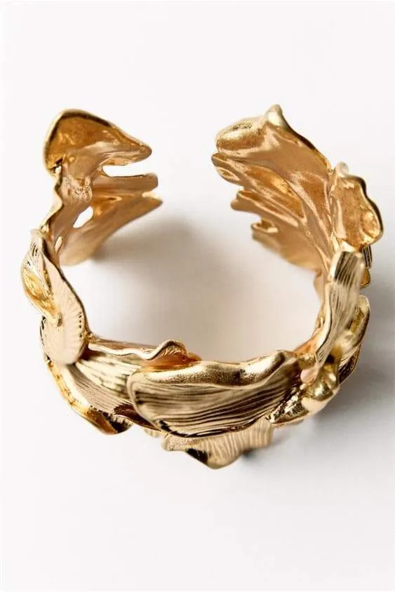 Metallic Textured Flowers Bracelet
