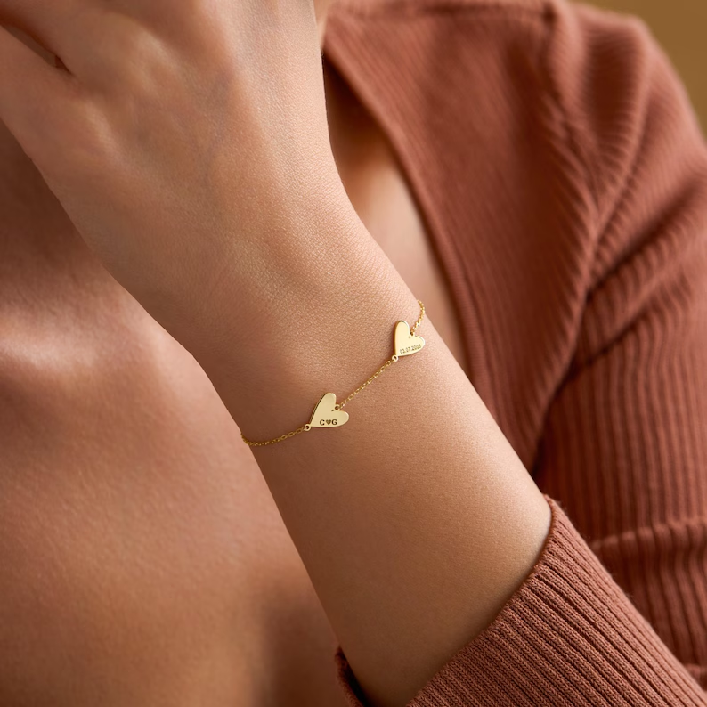 Personalized heart bracelet with name and birthstone