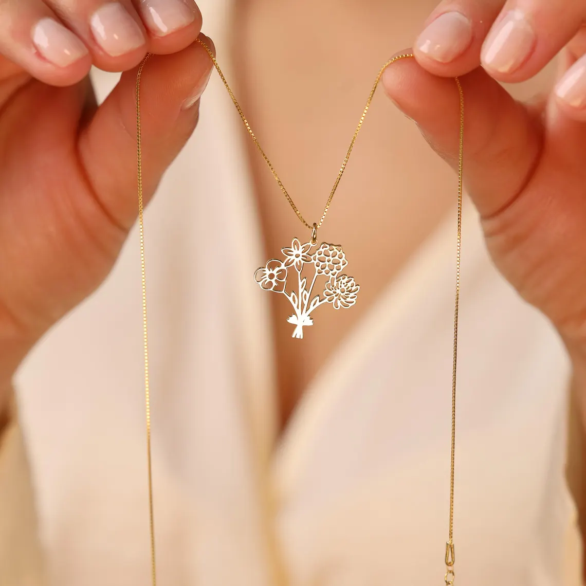  Birth Flower Bouquet Necklace Personalized Gift for Mom