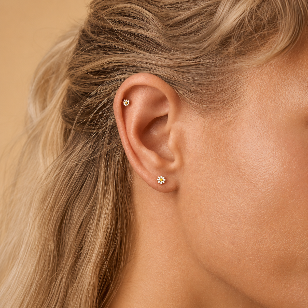 Tiny Daisy Blossom Piercing Stud Earring