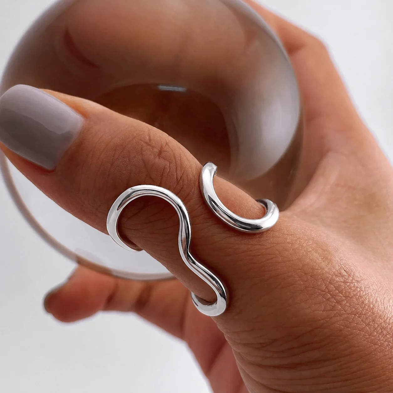 Luma Soft Curve Ring