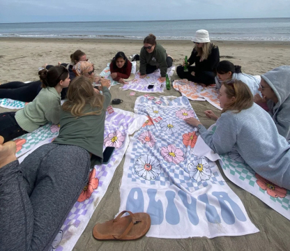 🌞 Personalized Vintage-Inspired Beach Towel With Name🎨