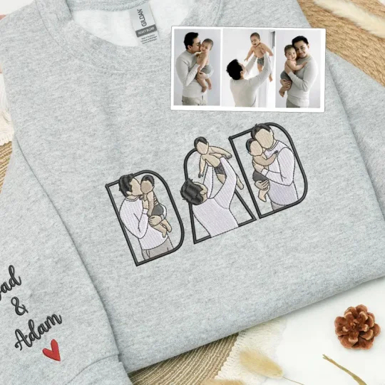 👨‍👩‍👧‍👦✨ Custom Family Embroidered Sweatshirt – A Unique and Heartwarming Gift for Dad or Mom