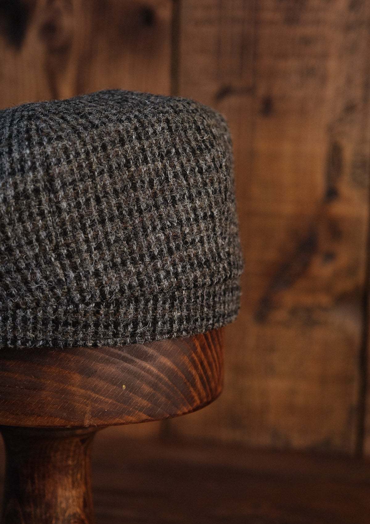 Ridgmount Baker Boy (Narrow Width) Grey Harris Tweed