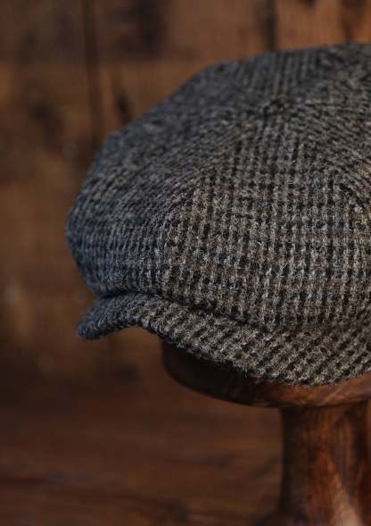 Ridgmount Baker Boy (Narrow Width) Grey Harris Tweed