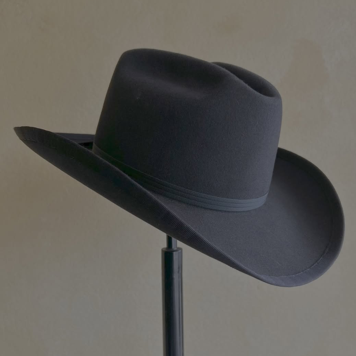 Charcoal Shorty 60s Western Replica