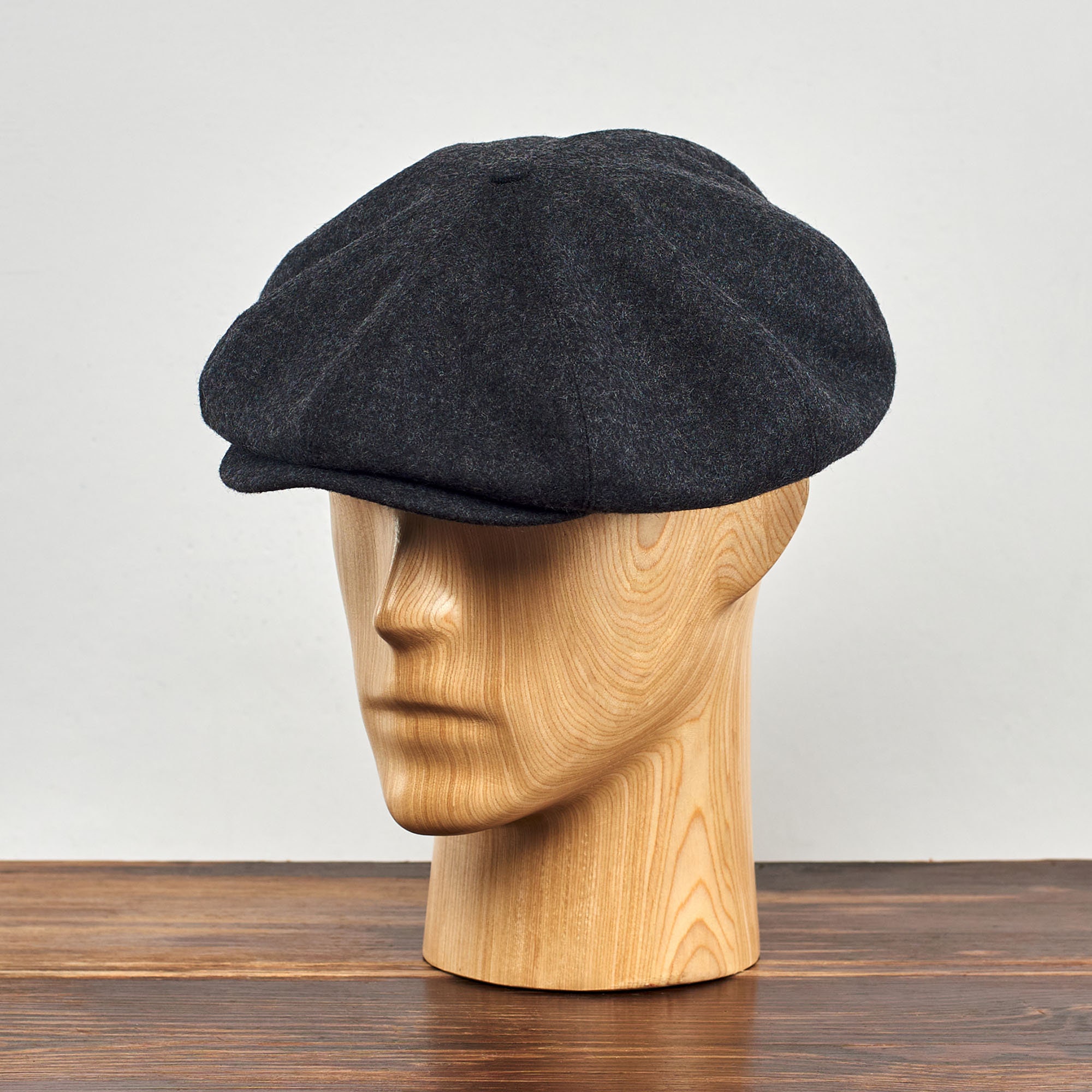PEAKY CAPS Genuine Scottish Harris Tweed 8 Panels Man Cap Black Grey