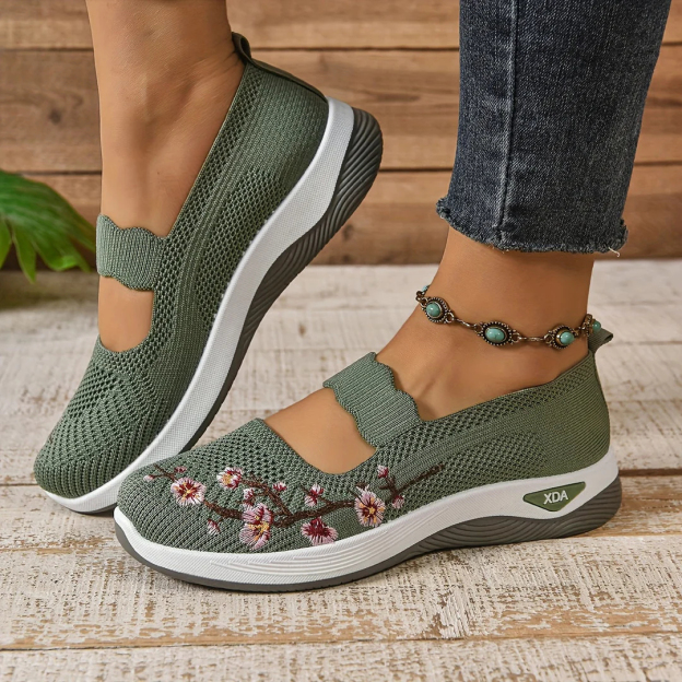 🔥Last Day Promotion 70% OFF🔥- Women's comfortable breathable floral knitted sneakers