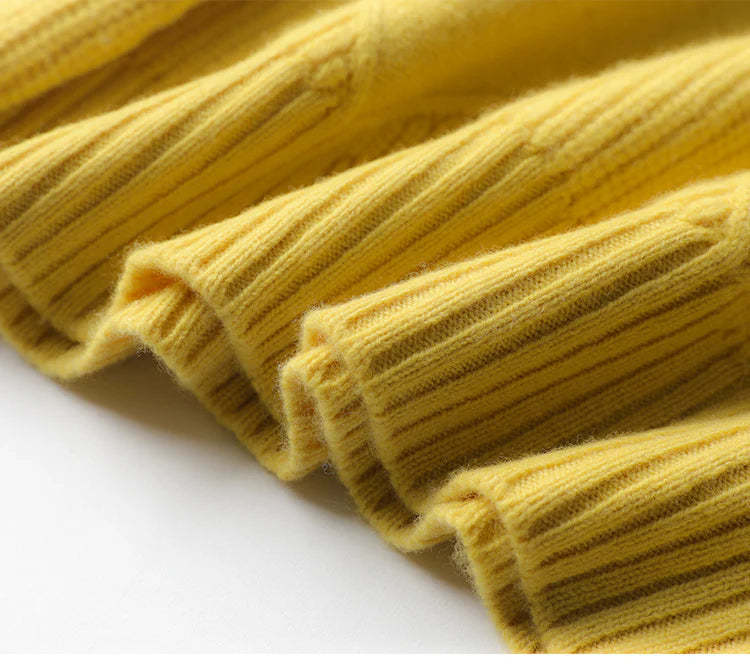 Women’s Cashmere Turtleneck Sweater – Elegance Meets Comfort